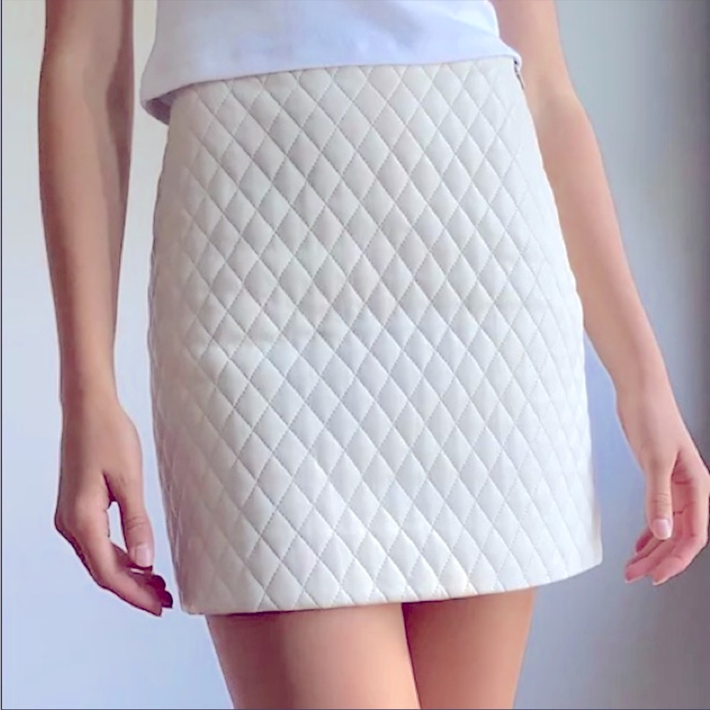 🤍 Quilted Vegan Leather Mini Skirt 🤍